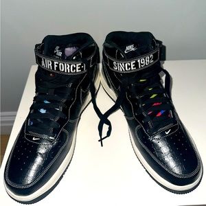 Nike Air Force 1 Mid '07 LX Black/Pale Ivory/Black
Size M 11 / W 12.5 Men’s